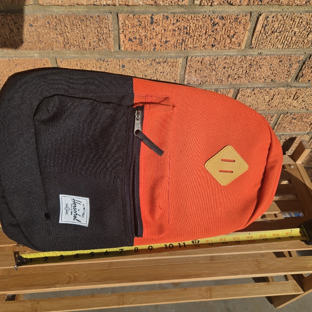 🍊 Herschel Heritage Backpack in Tiger Orange & Black 🍊 - Picture 5 of 7